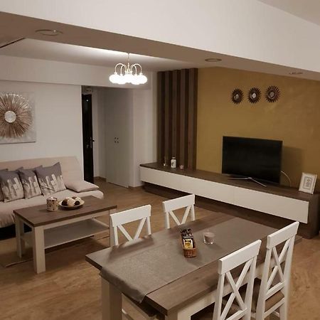 Apartament 2 Camere Ultracentral Râmnicu Vâlcea Dış mekan fotoğraf