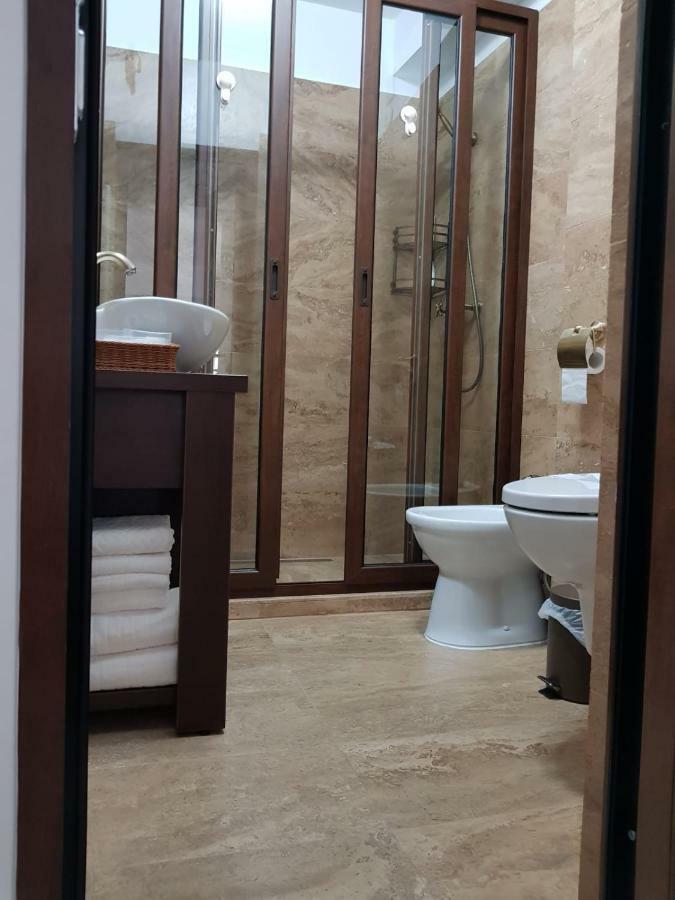 Apartament 2 Camere Ultracentral Râmnicu Vâlcea Dış mekan fotoğraf