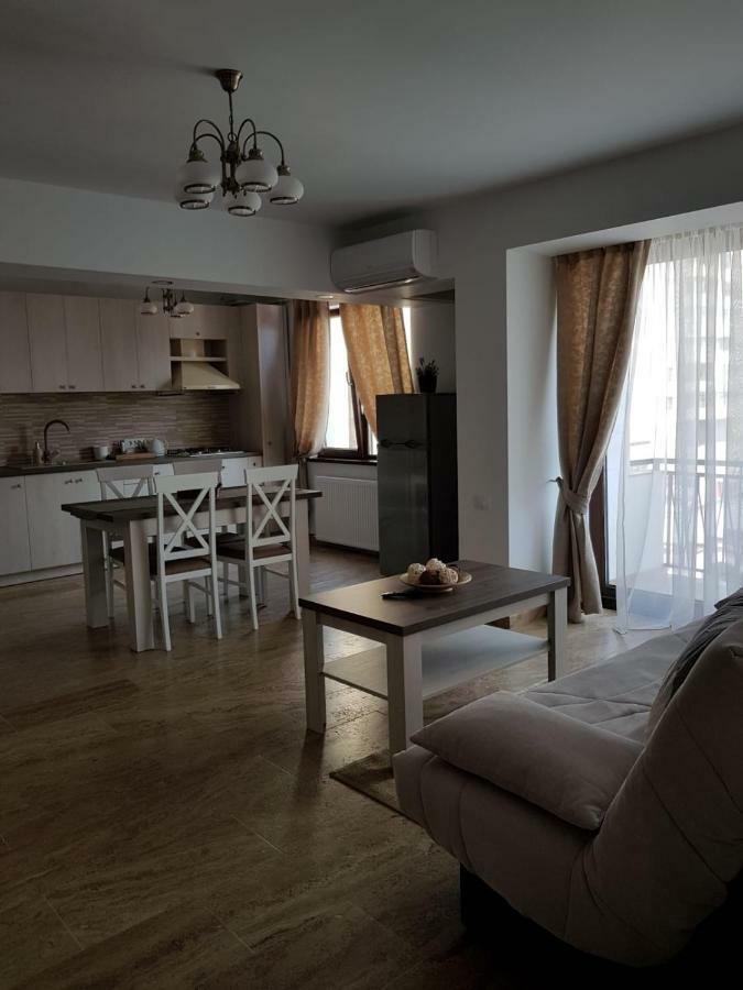 Apartament 2 Camere Ultracentral Râmnicu Vâlcea Dış mekan fotoğraf
