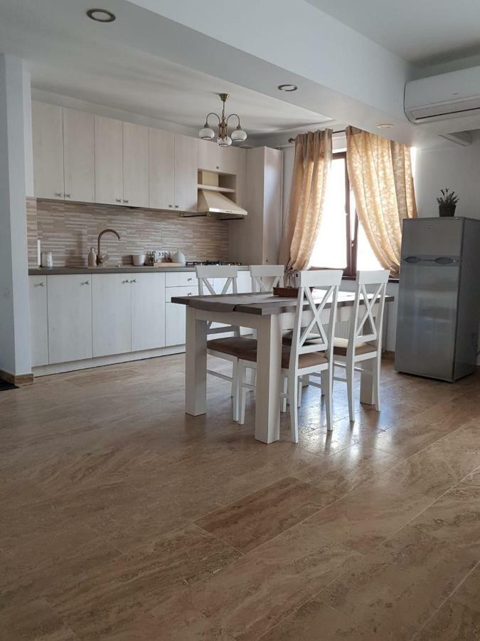 Apartament 2 Camere Ultracentral Râmnicu Vâlcea Dış mekan fotoğraf