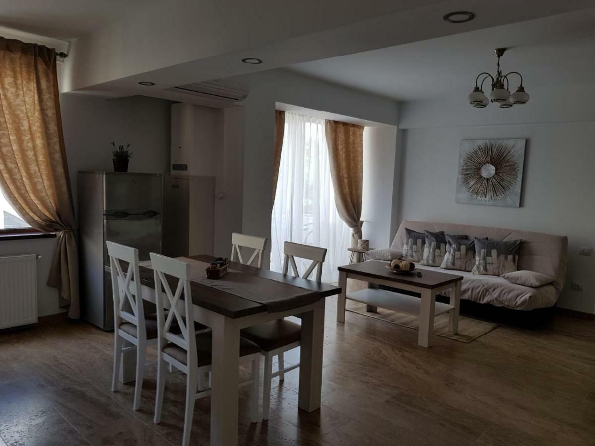Apartament 2 Camere Ultracentral Râmnicu Vâlcea Dış mekan fotoğraf