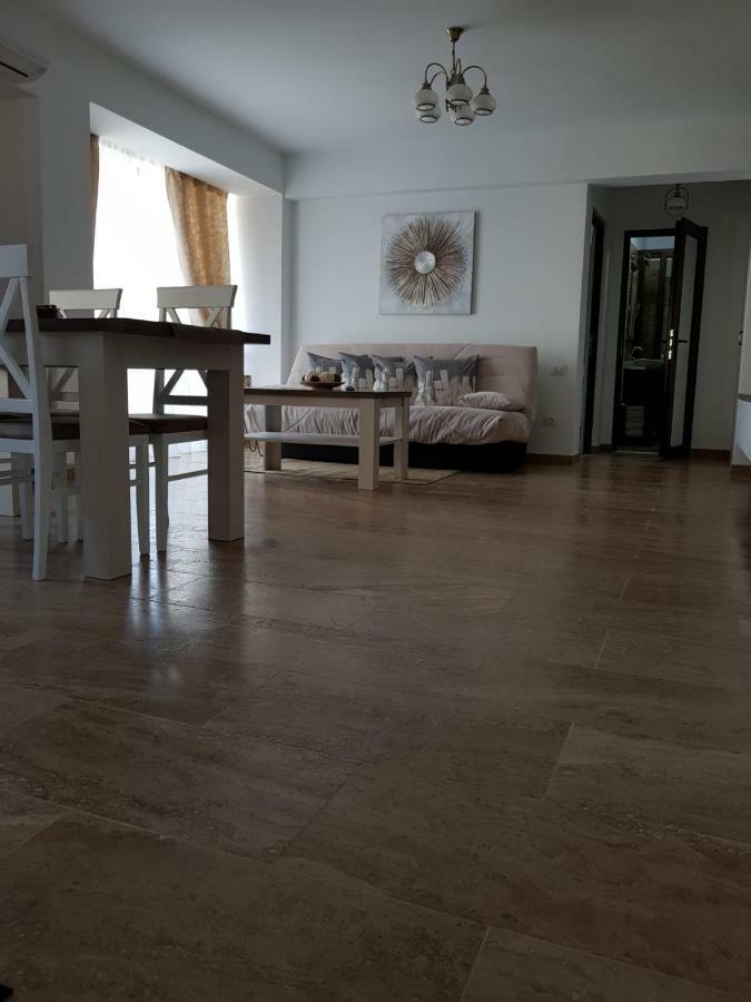 Apartament 2 Camere Ultracentral Râmnicu Vâlcea Dış mekan fotoğraf